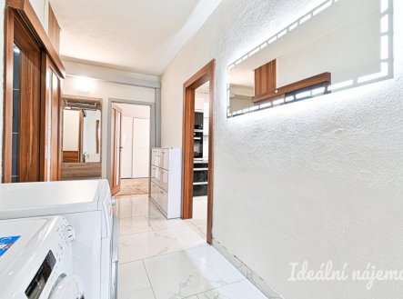 Pronájem bytu, 2+1, 74 m²