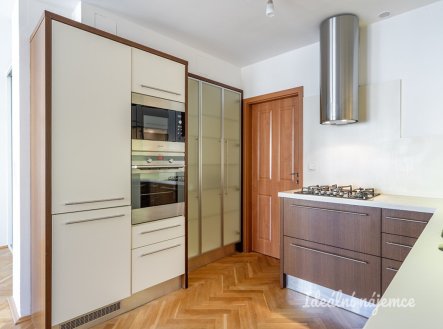 Pronájem bytu, 2+kk, 69 m²