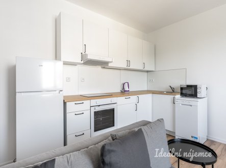 Pronájem bytu, 2+kk, 42 m²