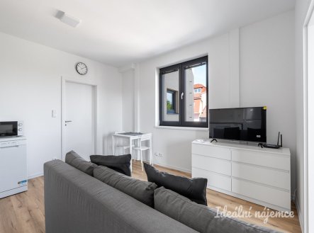 Pronájem bytu, 2+kk, 42 m²
