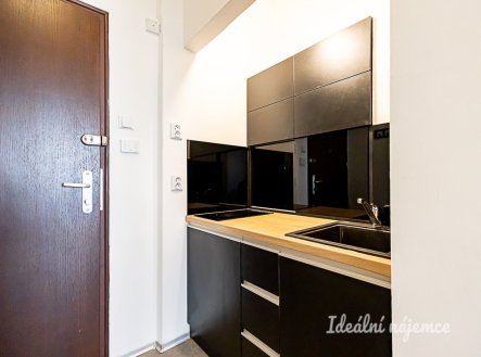 Pronájem bytu, 1+kk, 30 m²