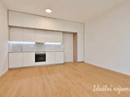 Pronájem bytu, 1+kk, 35 m²