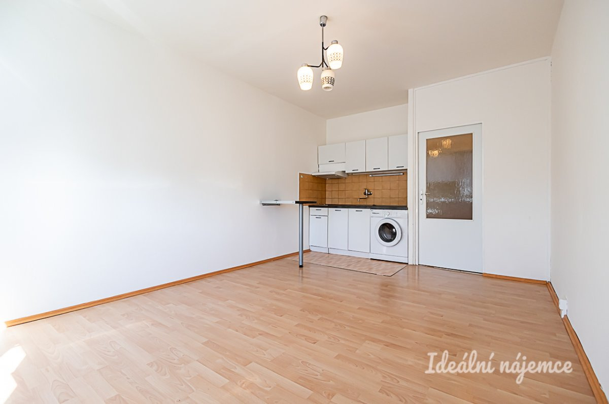 Pronájem bytu 1+kk, Jahodová, Záběhlice, 15 300 Kč/měs, 33 m2