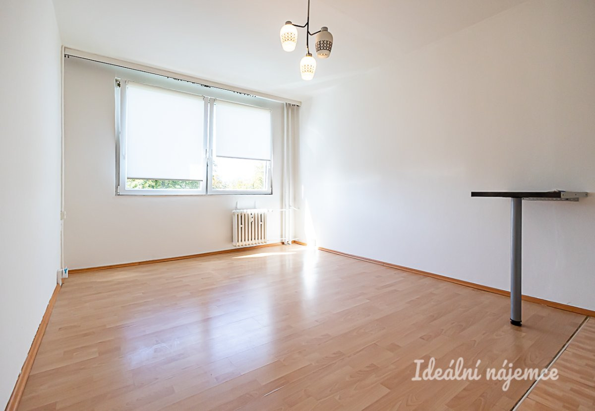 Pronájem bytu 1+kk, Jahodová, Záběhlice, 15 300 Kč/měs, 33 m2