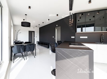 Pronájem bytu, 4+kk, 107 m²