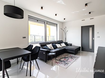 Pronájem bytu, 4+kk, 107 m²