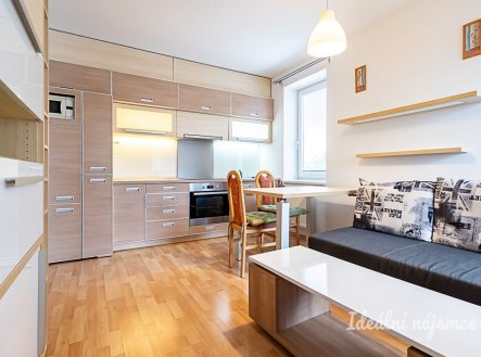 Pronájem bytu, 1+kk, 40 m²