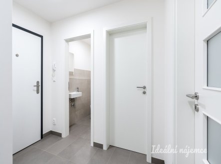 Pronájem bytu, 3+kk, 64 m²
