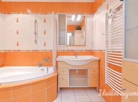 Pronájem bytu, 2+1, 58 m²