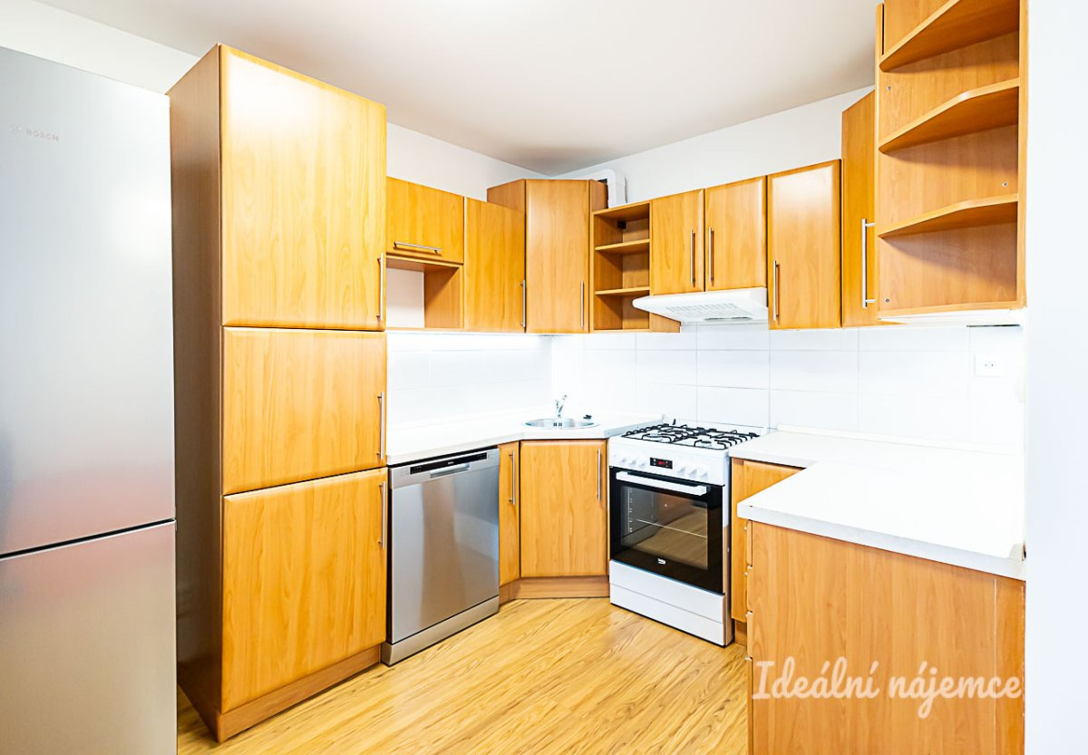 Pronájem bytu 3+1 s lodžií, Litoměřická, Prosek, 25900 Kč/měs, 54 m2