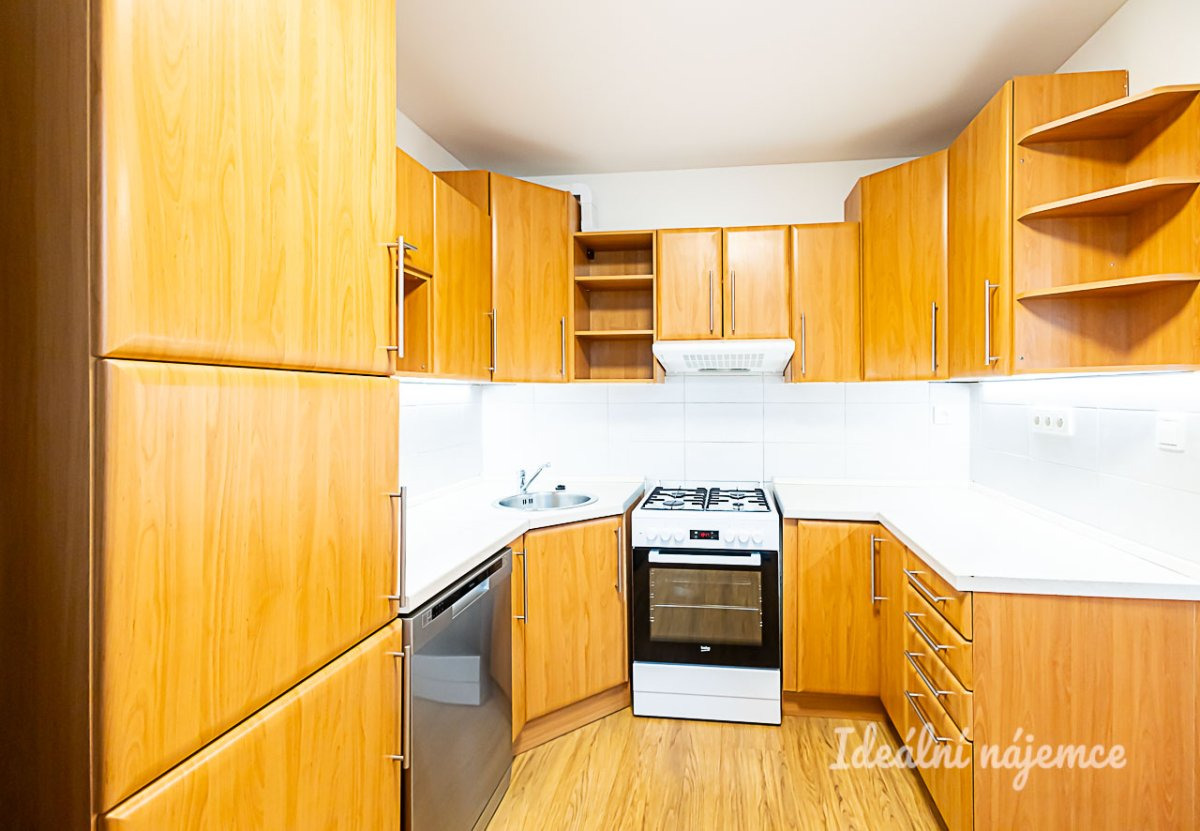 Pronájem bytu 3+1 s lodžií, Litoměřická, Prosek, 25900 Kč/měs, 54 m2