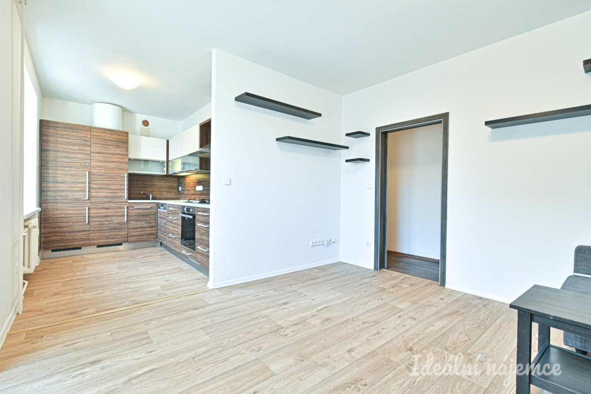Pronájem bytu 3+1, Bačovského, Líšeň, 26 000 Kč/měs, 72 m2