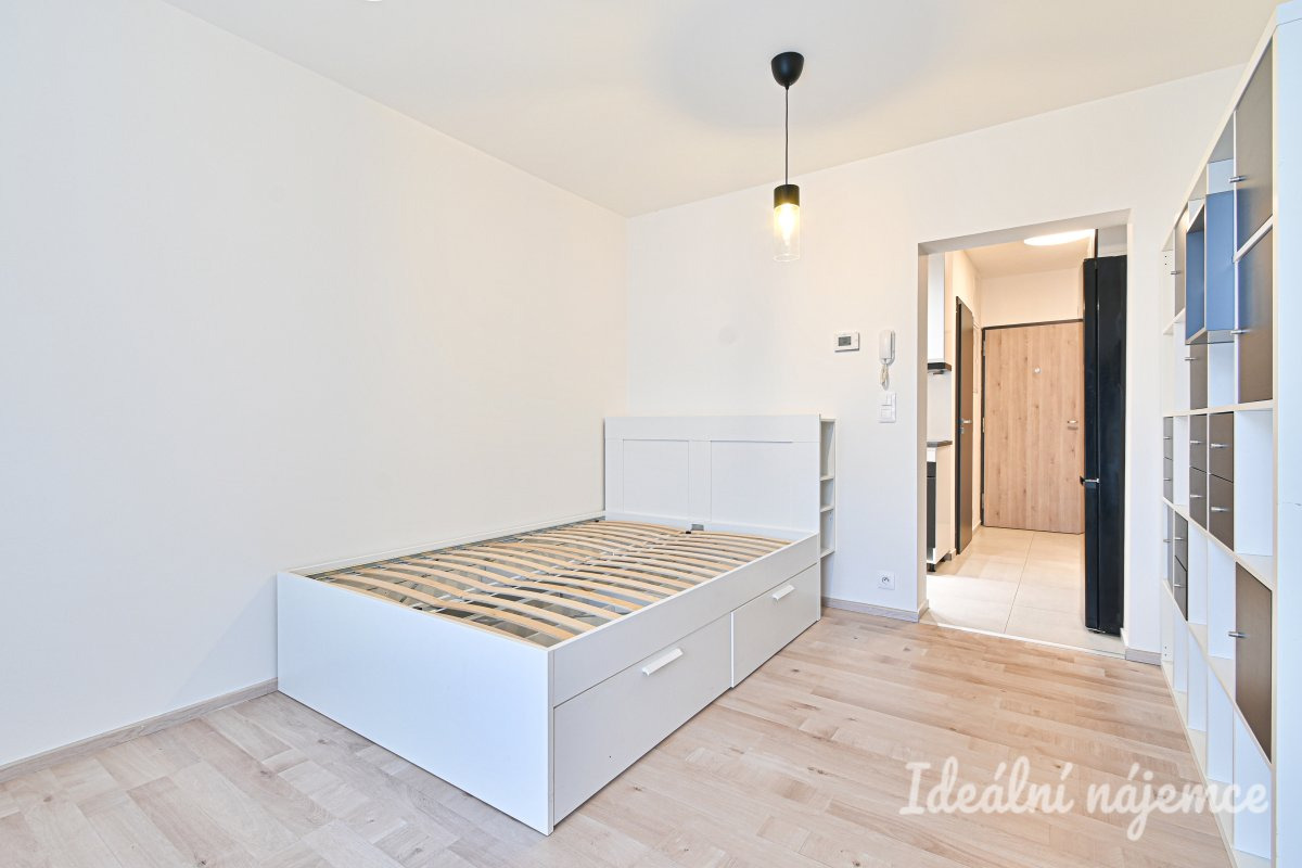 Pronájem bytu 1+1, Na Vyhlídce, Rosice u Brna, 15 000 Kč/měs, 24 m2