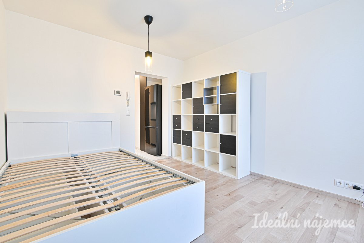 Pronájem bytu 1+1, Na Vyhlídce, Rosice u Brna, 15 000 Kč/měs, 24 m2
