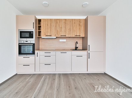 Pronájem bytu, 3+kk, 75 m²