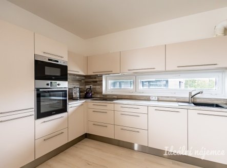 Pronájem bytu, 2+kk, 50 m²