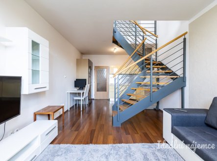 Pronájem bytu, 2+kk, 57 m²