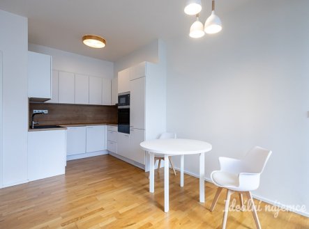 Pronájem bytu, 2+kk, 53 m²