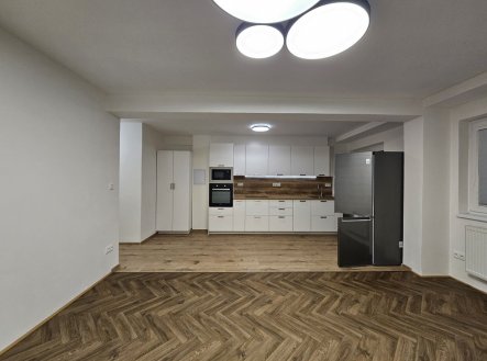 Pronájem bytu, 2+1, 56 m² obrázek