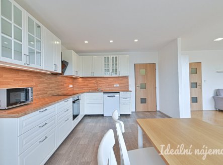 Pronájem bytu, 3+kk, 82 m²