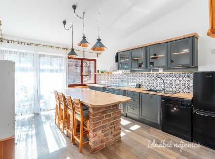 Pronájem bytu, 3+1, 100 m²