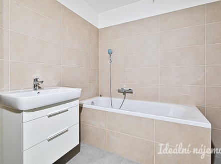 Pronájem bytu, 3+kk, 75 m²
