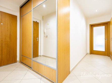 Pronájem bytu, 2+kk, 56 m²