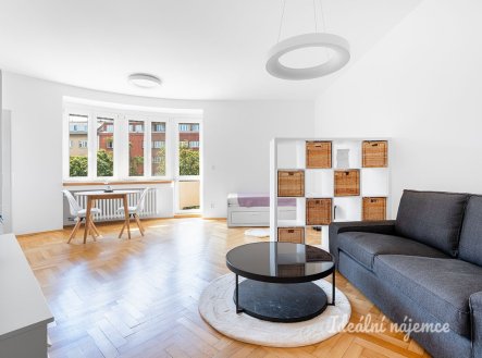 Pronájem bytu, 1+kk, 39 m²