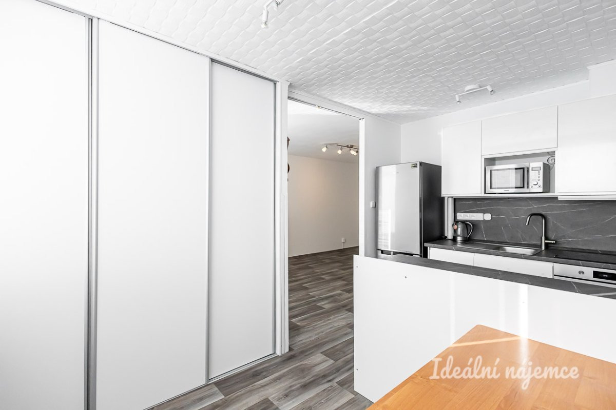 Pronájem bytu 3+1, Taussigova, Kobylisy, 67 m2
