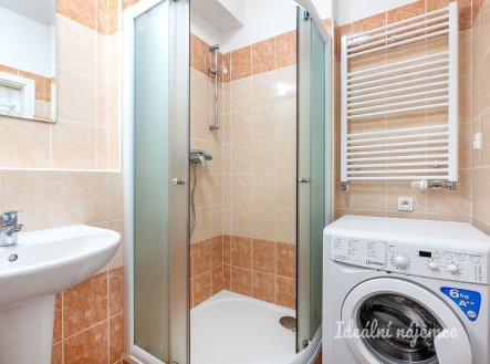 Pronájem bytu, 1+kk, 32 m²