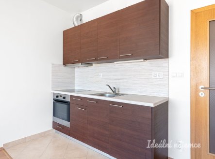 Pronájem bytu, 1+kk, 32 m²