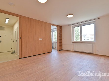 Pronájem bytu, 3+1, 77 m²