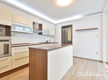 Pronájem domu/vily, 150 m²