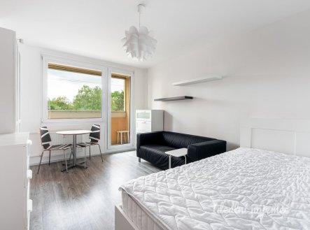 Pronájem bytu, 1+kk, 34 m²