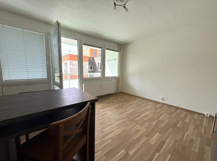 Pronájem bytu, 1+kk, 27 m²