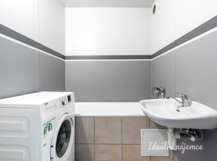 Pronájem bytu, 3+kk, 72 m²