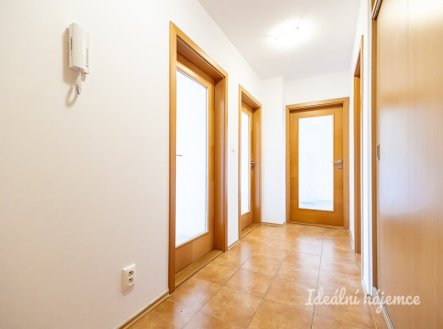 Pronájem bytu, 2+1, 55 m²
