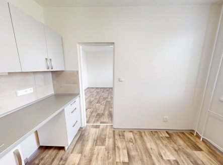Pronájem bytu, 2+1, 44 m²
