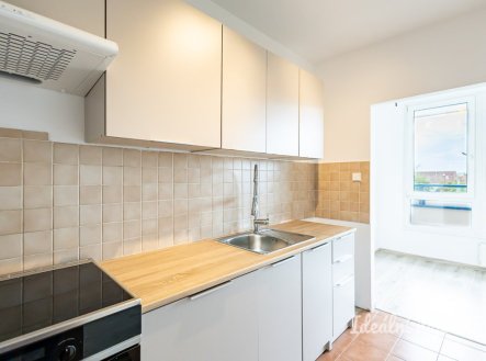 Pronájem bytu, 3+kk, 72 m²