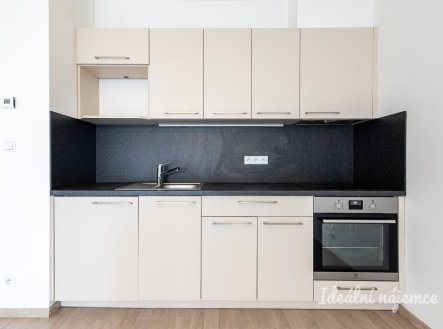 Pronájem bytu, 1+kk, 35 m²