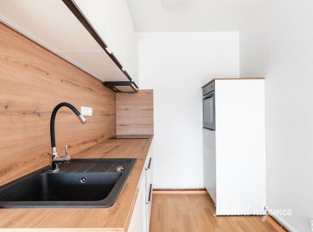 Pronájem bytu, 2+kk, 42 m²