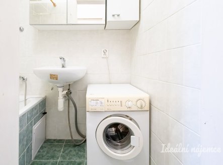 Pronájem bytu, 1+kk, 30 m²