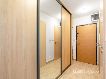 Pronájem bytu, 2+kk, 43 m²