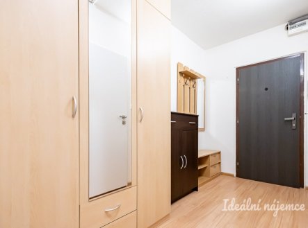 Pronájem bytu, 2+kk, 43 m²