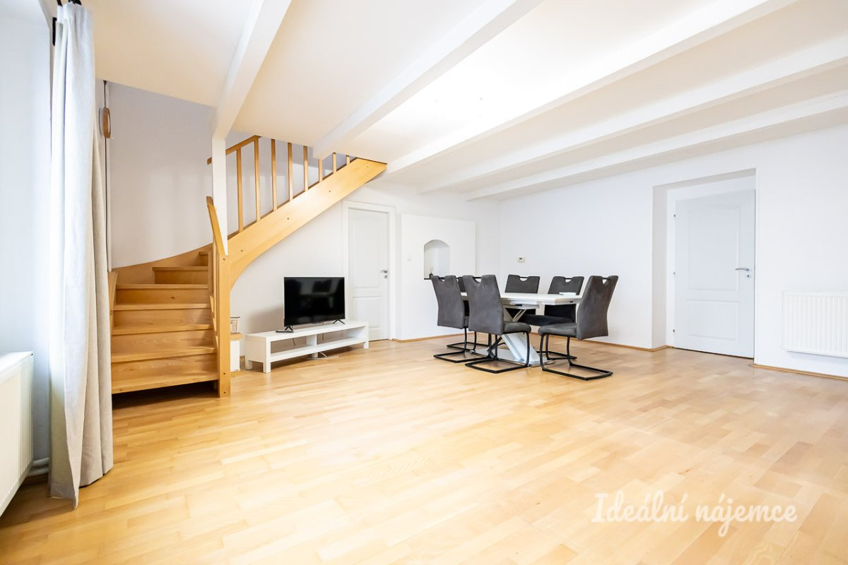 Pronájem bytu 4+kk,  Železná, Stará Boleslav,  Kč/měs, 140 m2