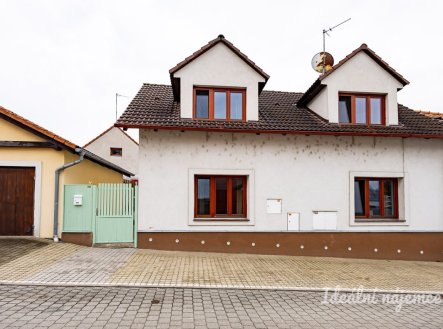 Pronájem domu/vily, 140 m²