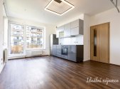 Pronájem bytu, 1+kk, 32 m²