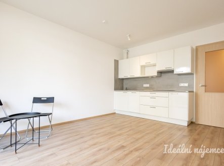Pronájem bytu, 2+kk, 44 m²