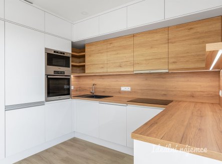 Pronájem bytu, 3+kk, 79 m²