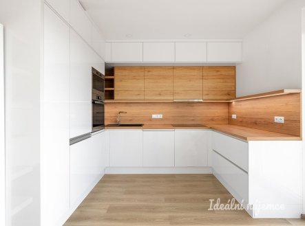 Pronájem bytu, 3+kk, 79 m²